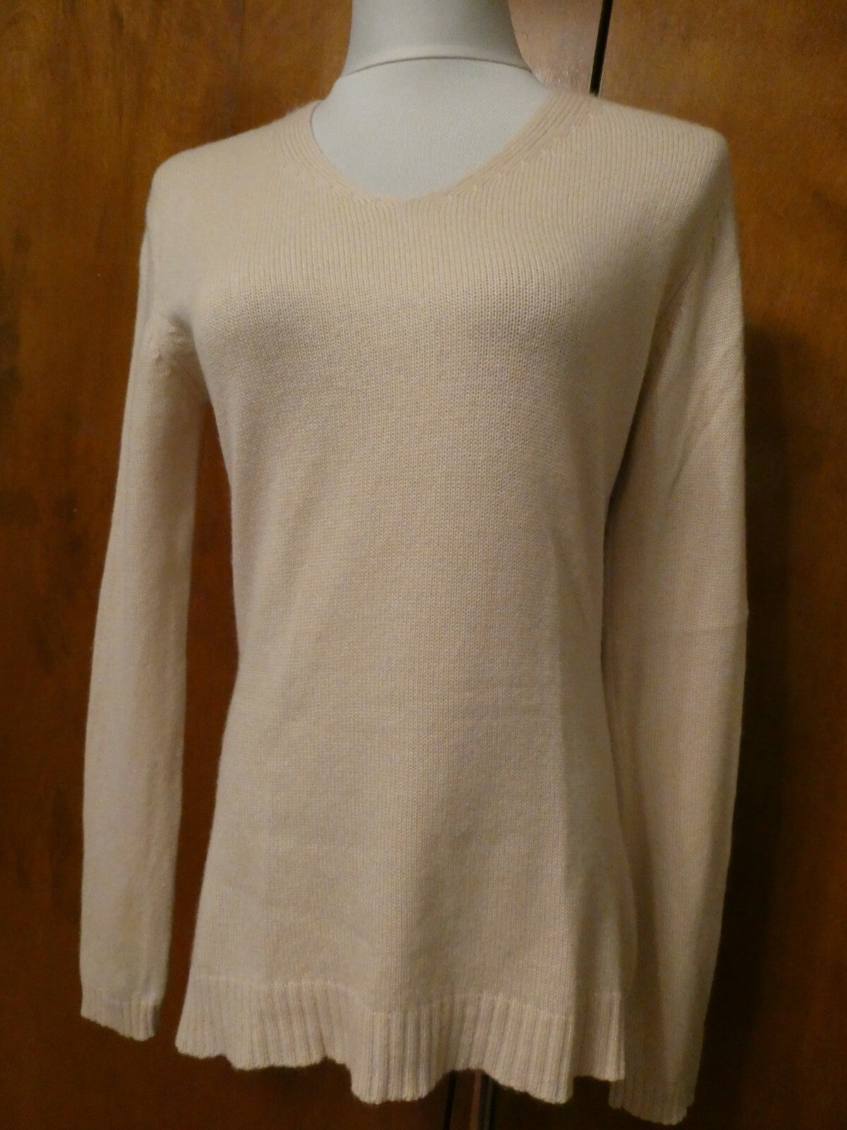 Repeat women's cream cashmere V-neck sweater size EU 40