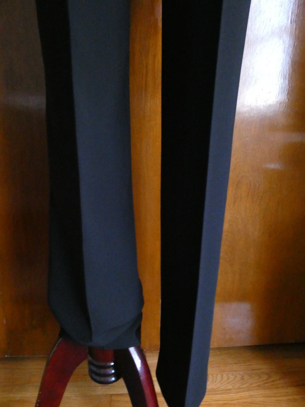 Tahari  women's black dress pants size 2
