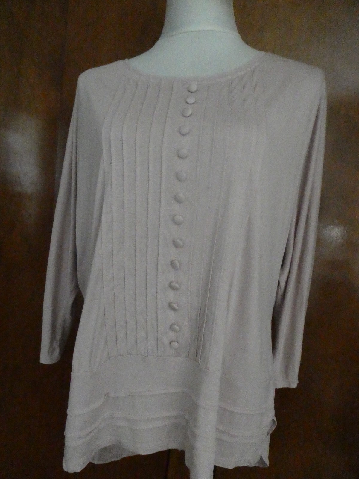 Gap women's light pink 100% rayon detailed top size Large 