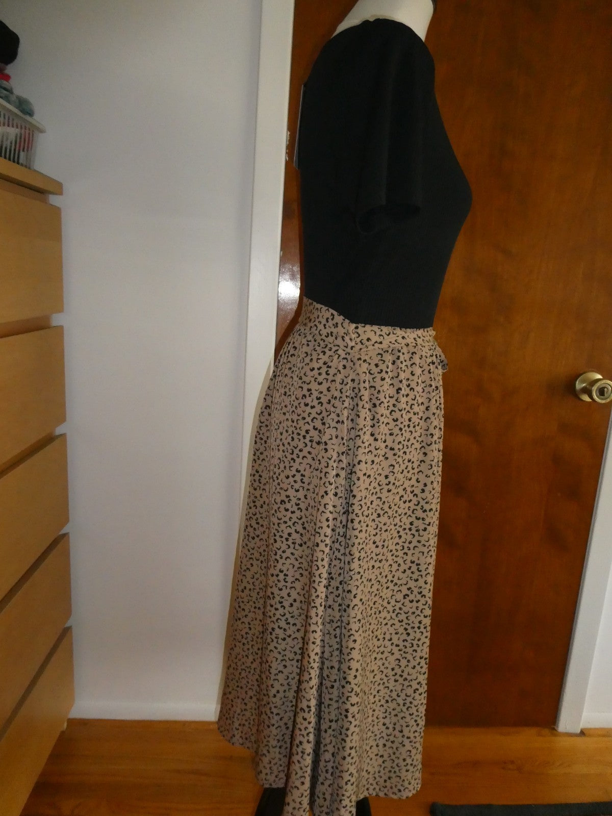Zattcas Women's Small Black Rib Knit Animal Print Midi Dress Tie Waist NWT