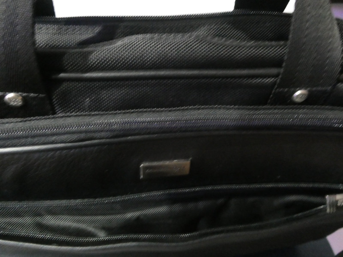 Kenneth Cole Reaction Black Expandable Laptop Messenger Bag Briefcase Crossbody