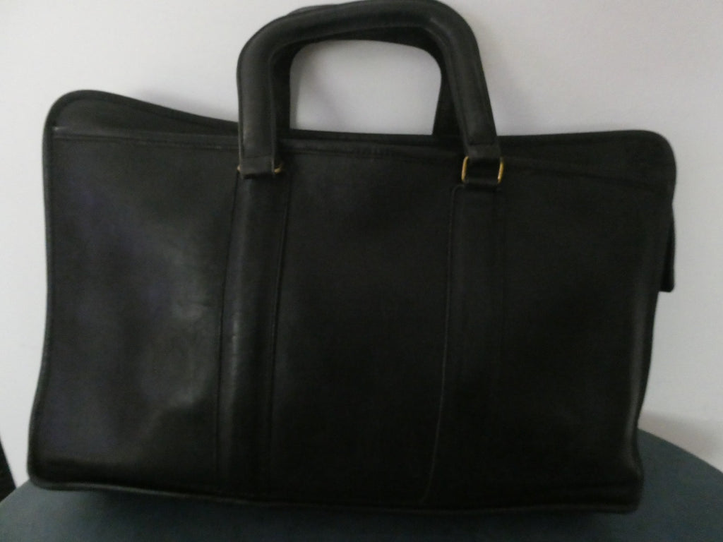 Vintage Authentically Coach Briefcase/ Tote Black Glove-Tanned Leather 570-8625