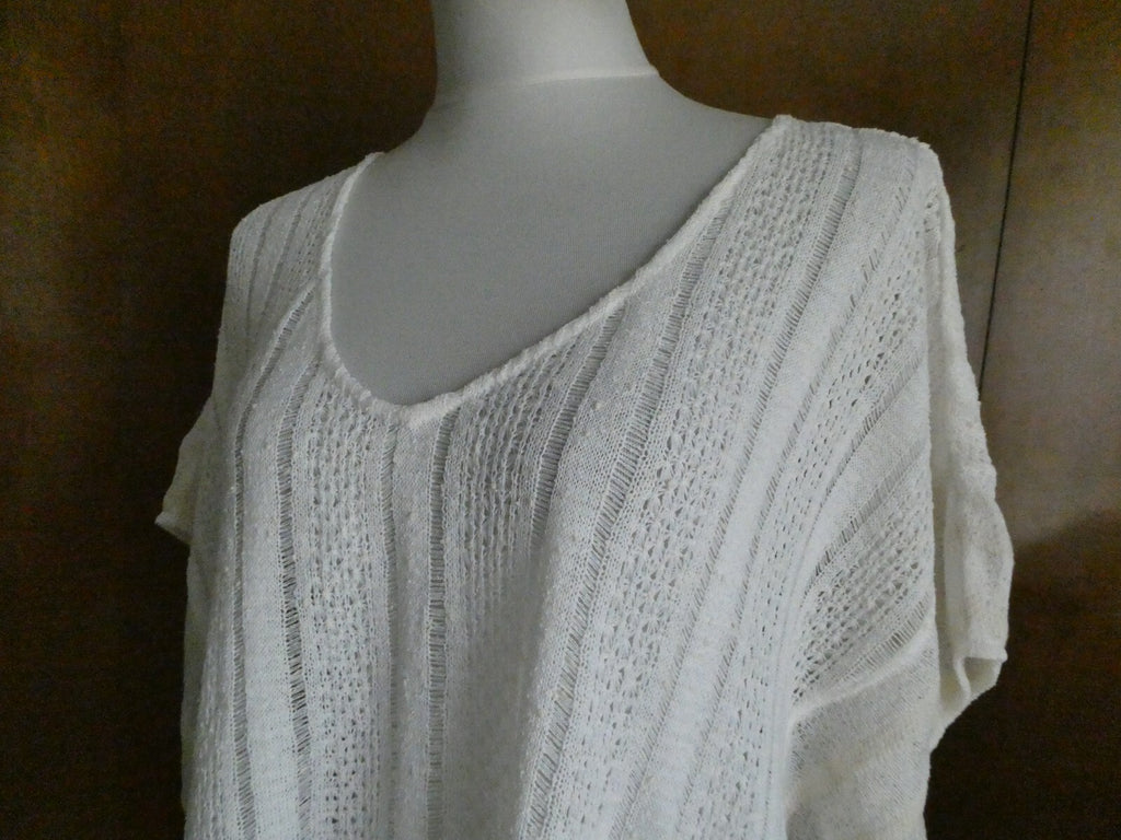 Sanctuary women’s white crochet dolman sleeves top Medium 