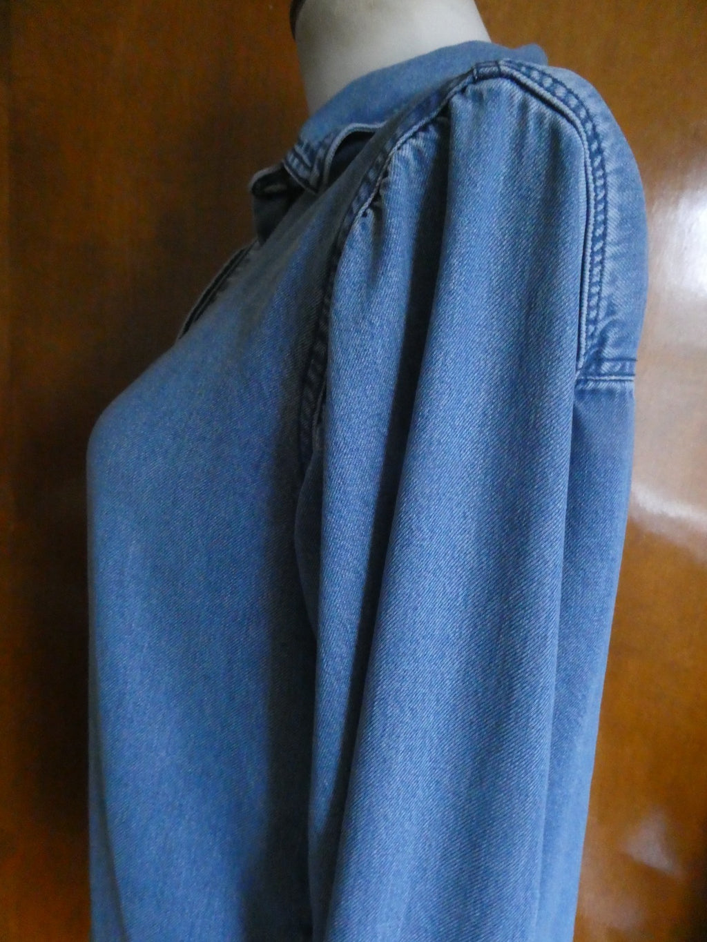 Abercrombie Fitch Women Chambray Denim Button Down Long Sleeve Boyfriend Shirt M