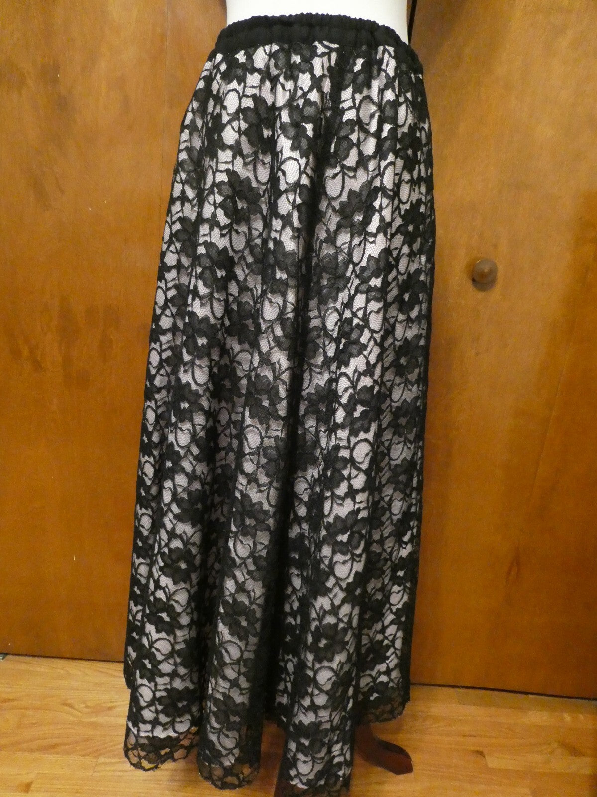 Unbranded Women's Black Pink Fringe-Textured Sheer Lined Evening Skirt Size M