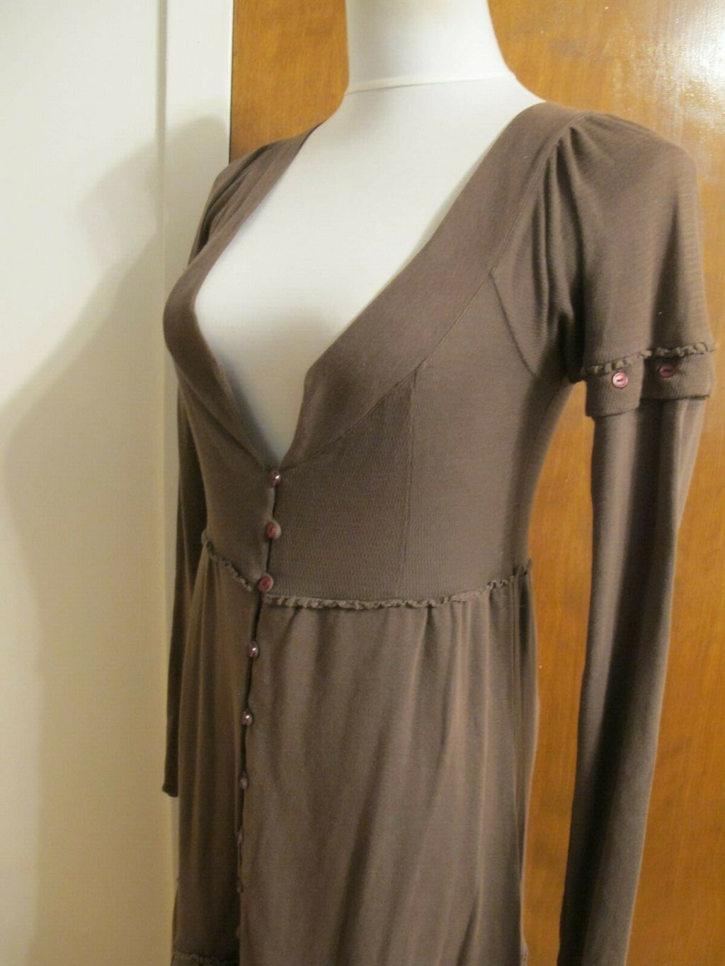 LaRok Women's brown buttoned dress w/buttoned sleeves Small 