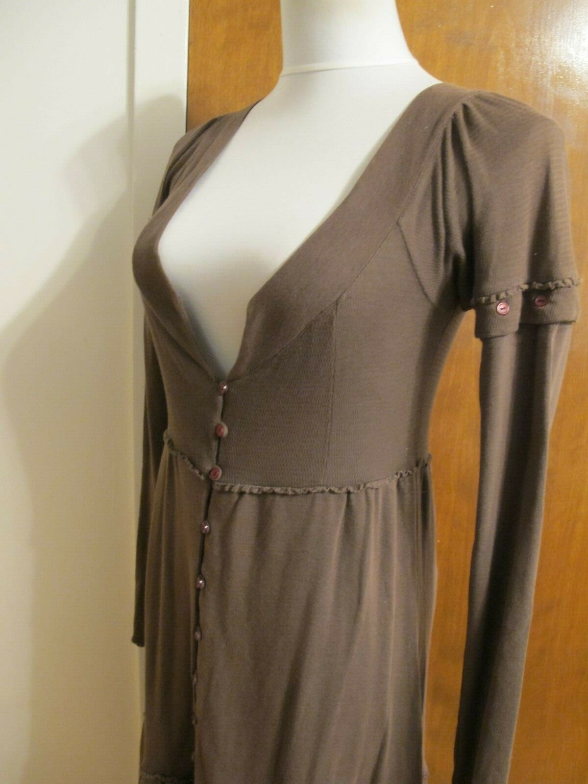 LaRok Women's brown buttoned dress w/buttoned sleeves Small 