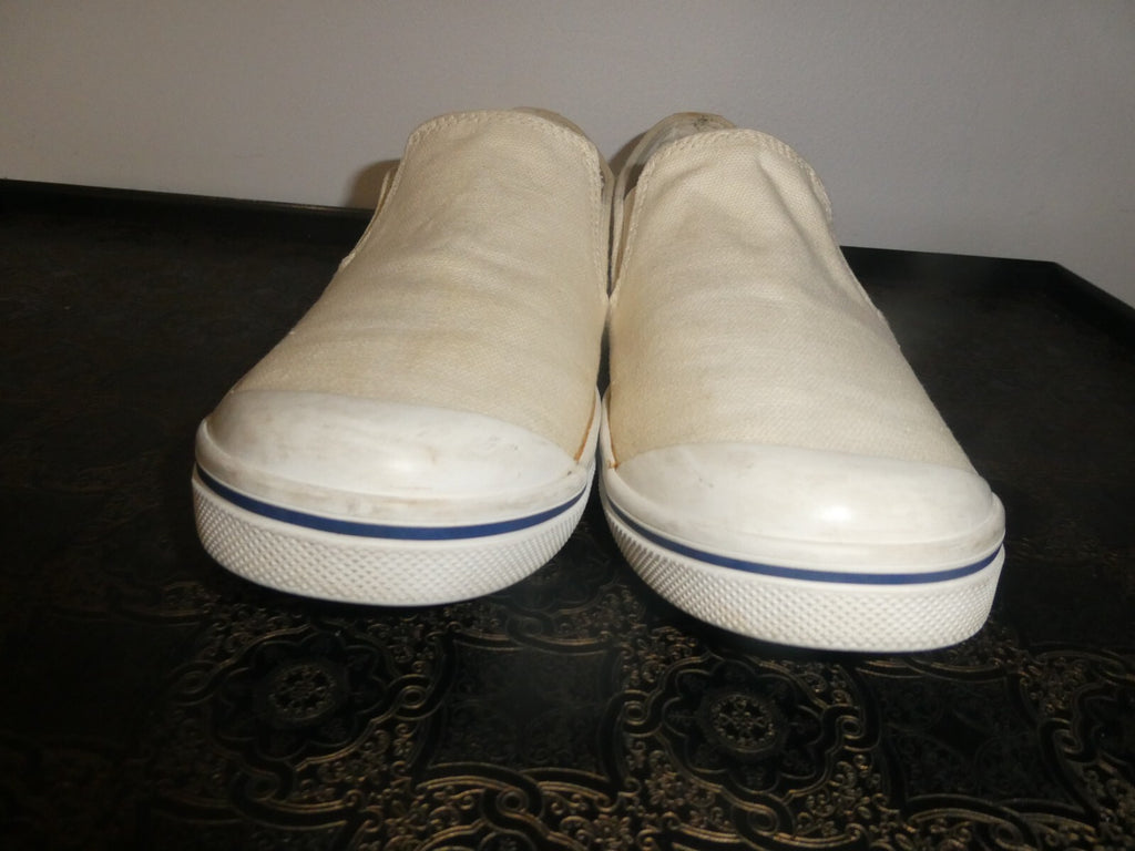UGG Women’s Ivory Slip On Sneakers Size 5 US