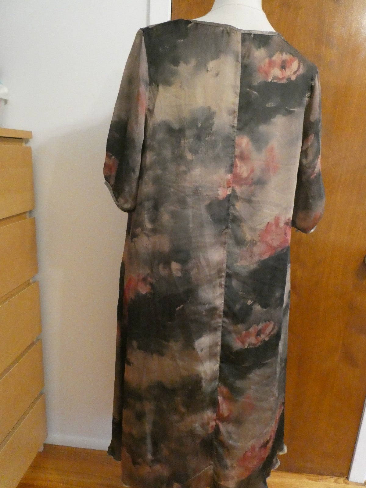 Hanyibushe Women Midi Multicolor Detailed Dress Size 8 (Can fit size 10)