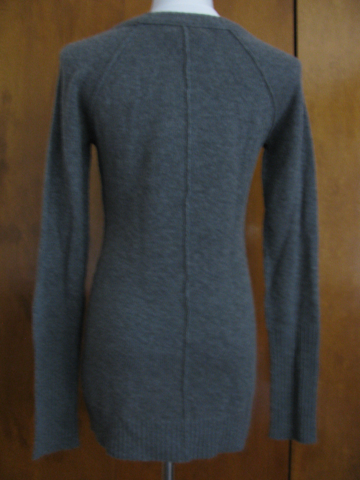 Aqua Women’s Gray Cashmere Boat Neck Back Detailed Sweater New