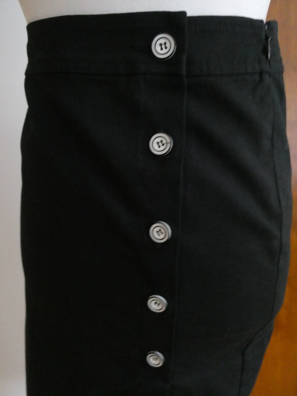 Bebe Black Pencil Skirt Button Front Lined Cotton Knee Length Chic Size 2