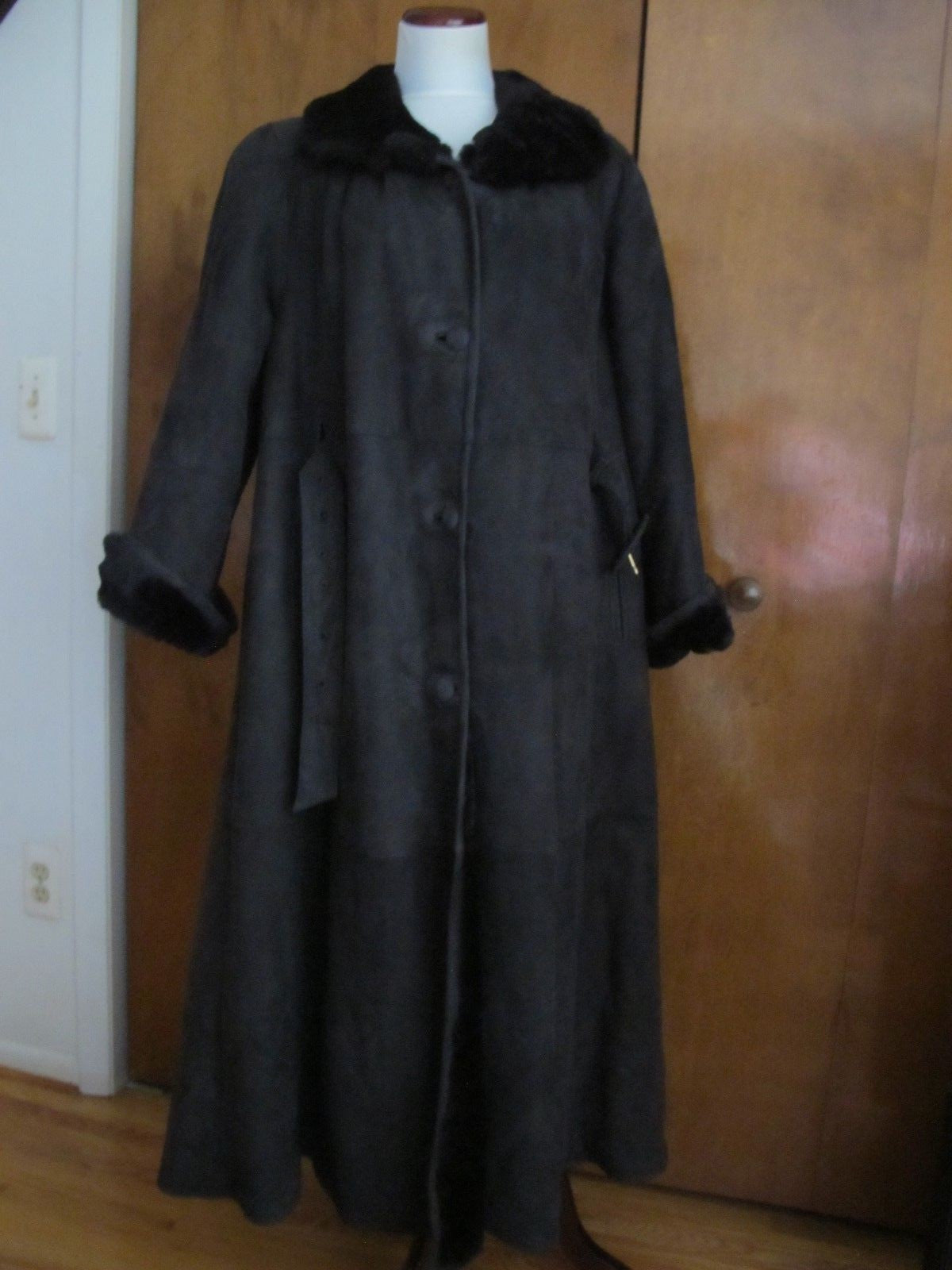 Womens Dark Black Shearling Sheepskin A Line Winter Coat Spain 10 Run Big US 14