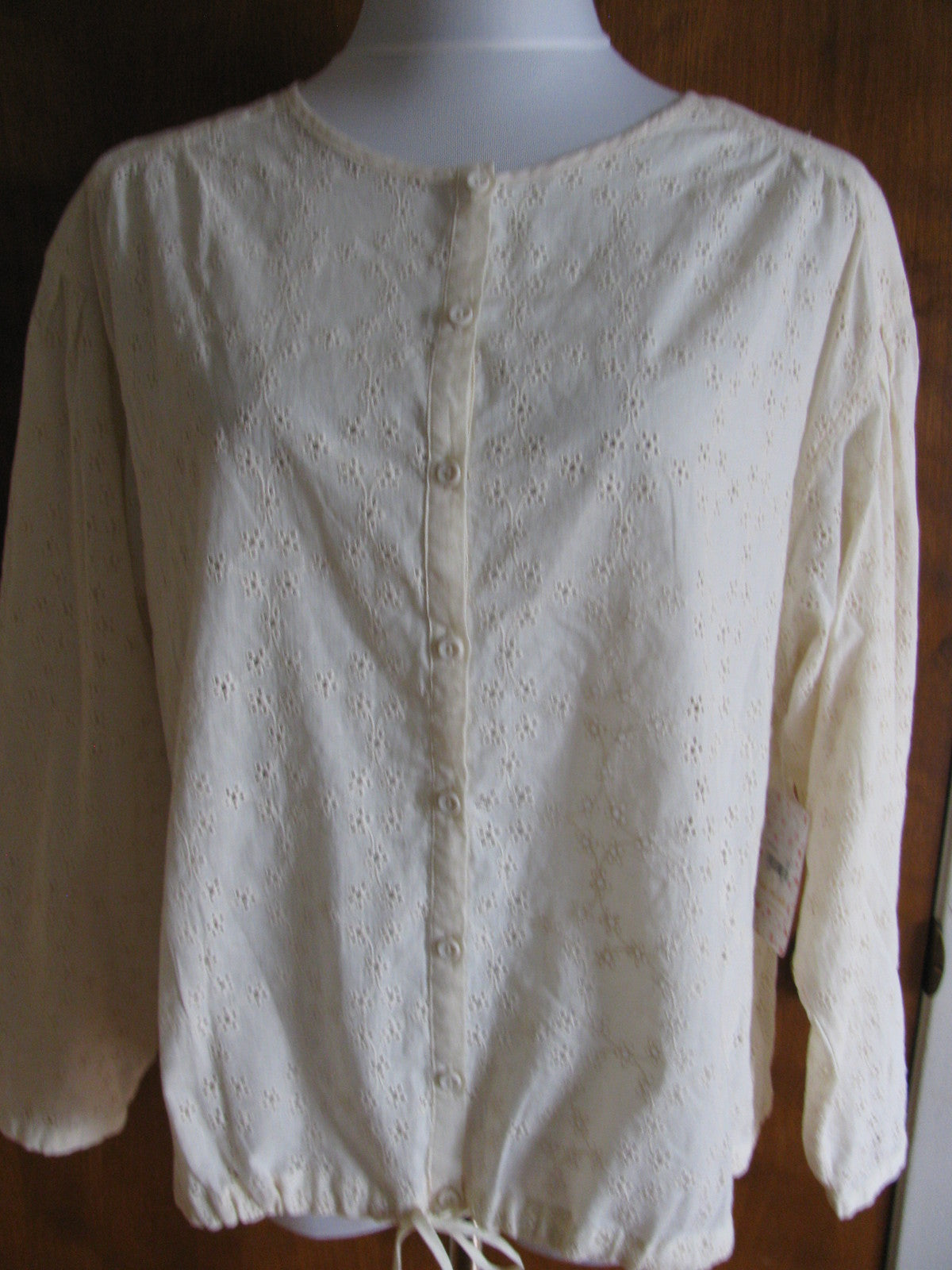 Free People women's 3/4 Sleeves ivory cotton crocheted fabric tunic top Medium 