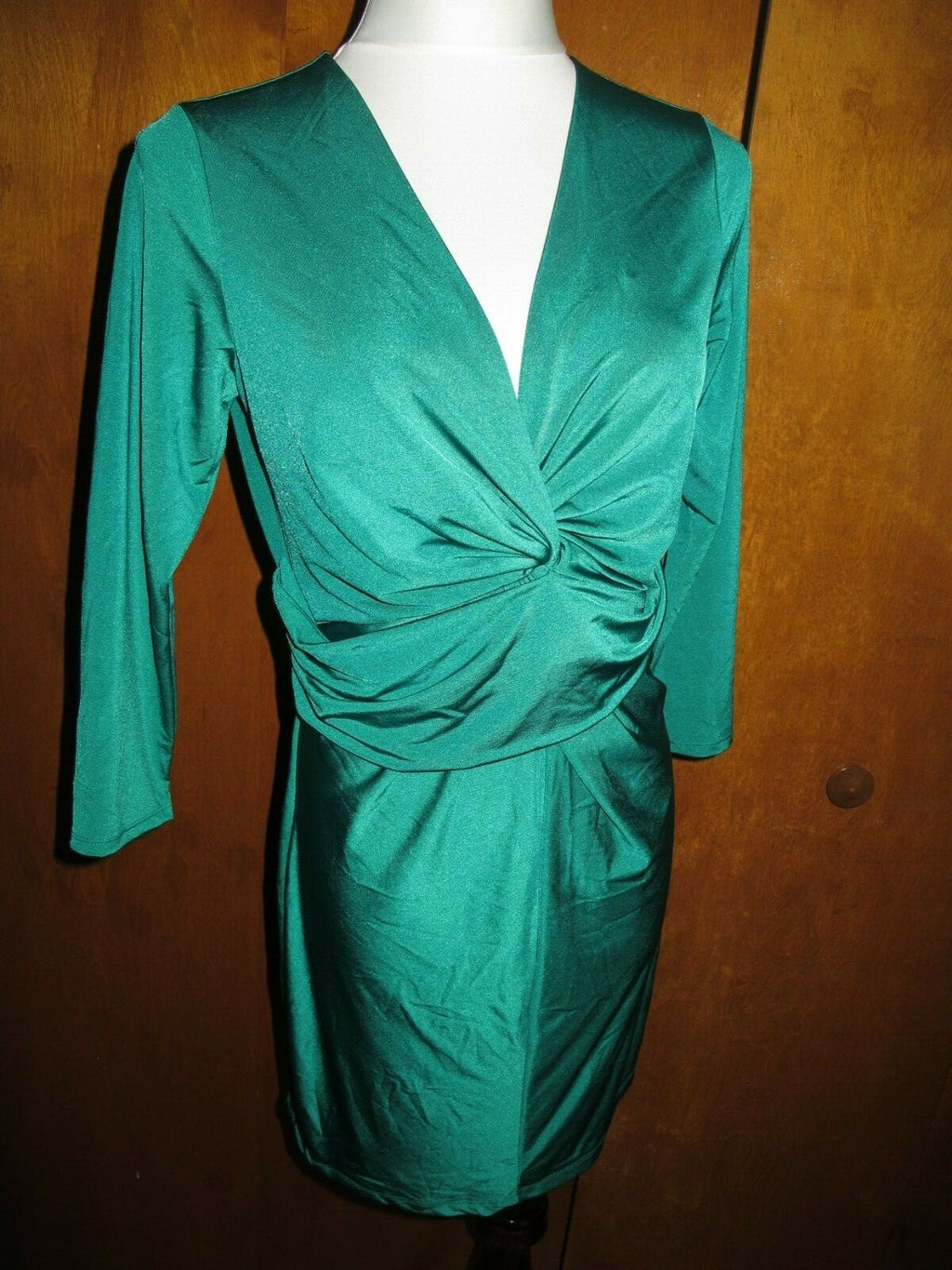 Guess women's emerald evening lined dress size Large fits Medium