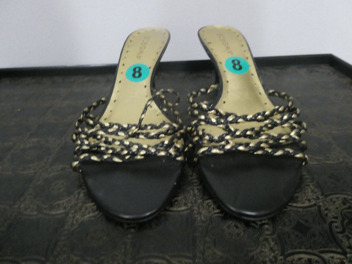 BCBG girls slippers with heels black 8B/38
