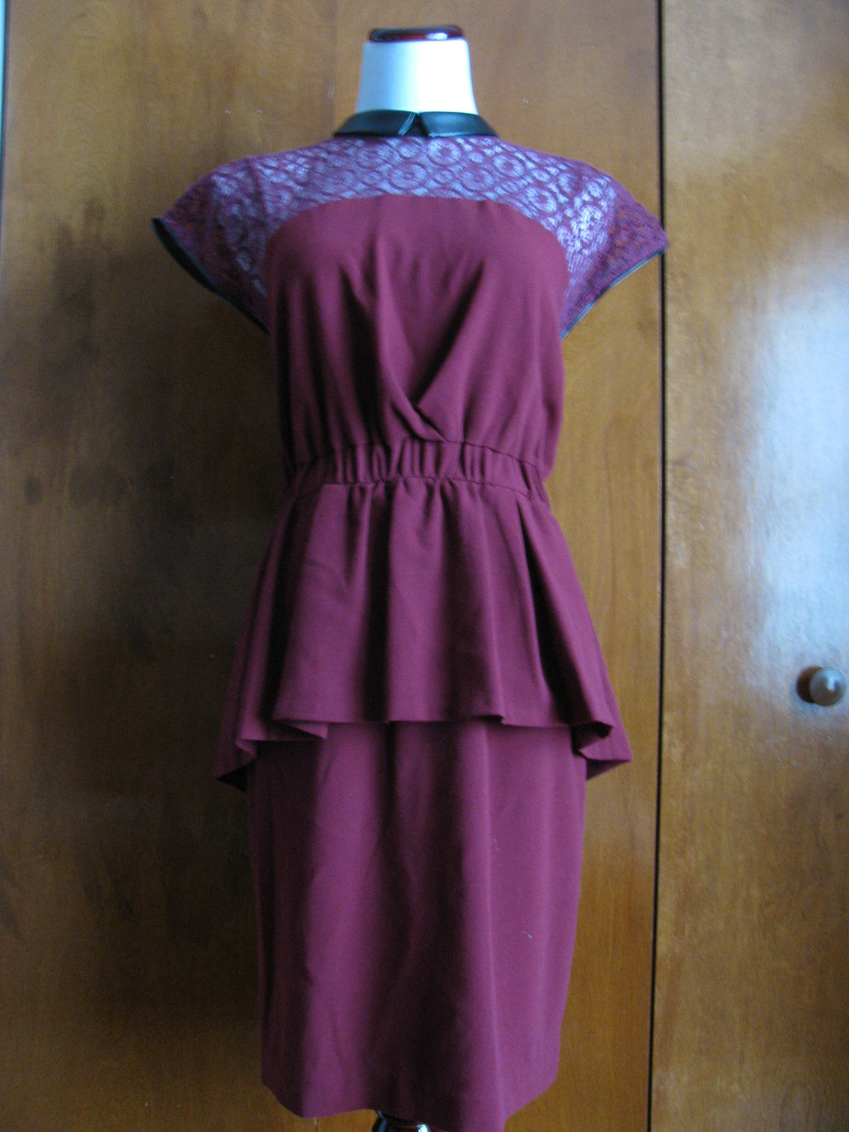 W118 Walter Baker Womens Burgundy Peplum Faux Leather Trim Evening Dress S NWT