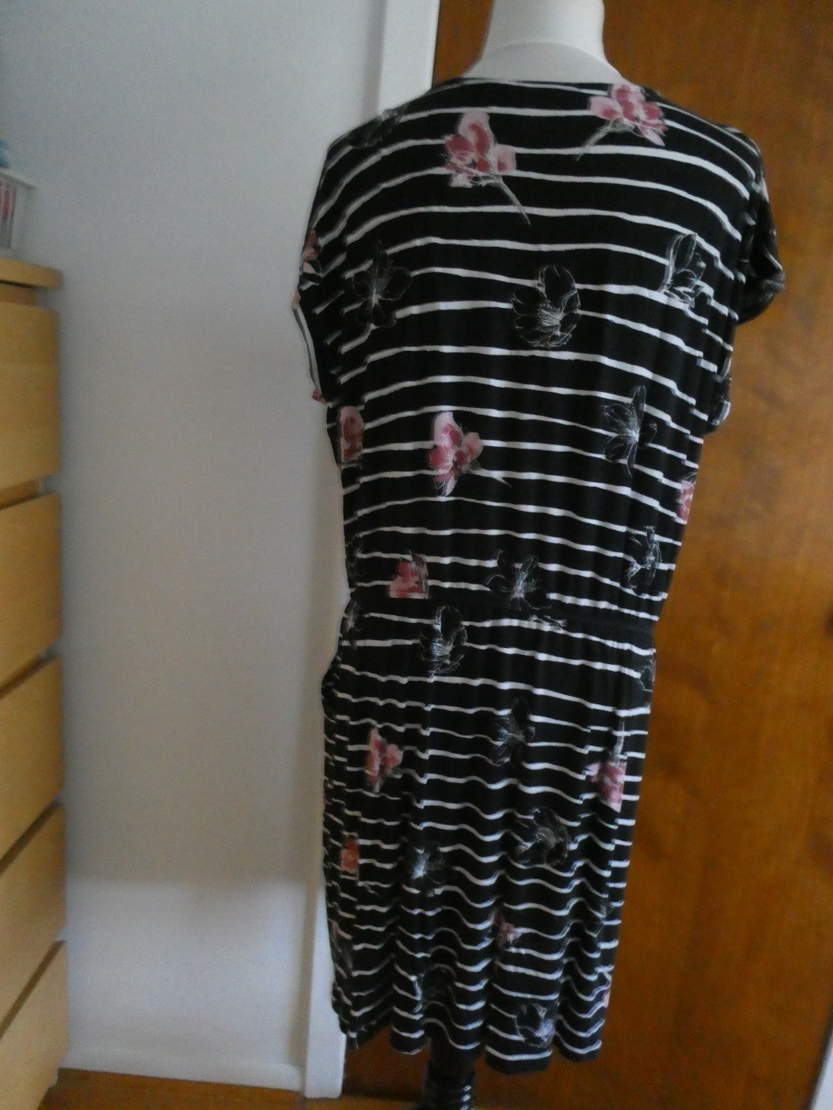 Apt 9 Dress Women's XL Black White Stripe Floral Rayon Spandex Pockets RN 73277