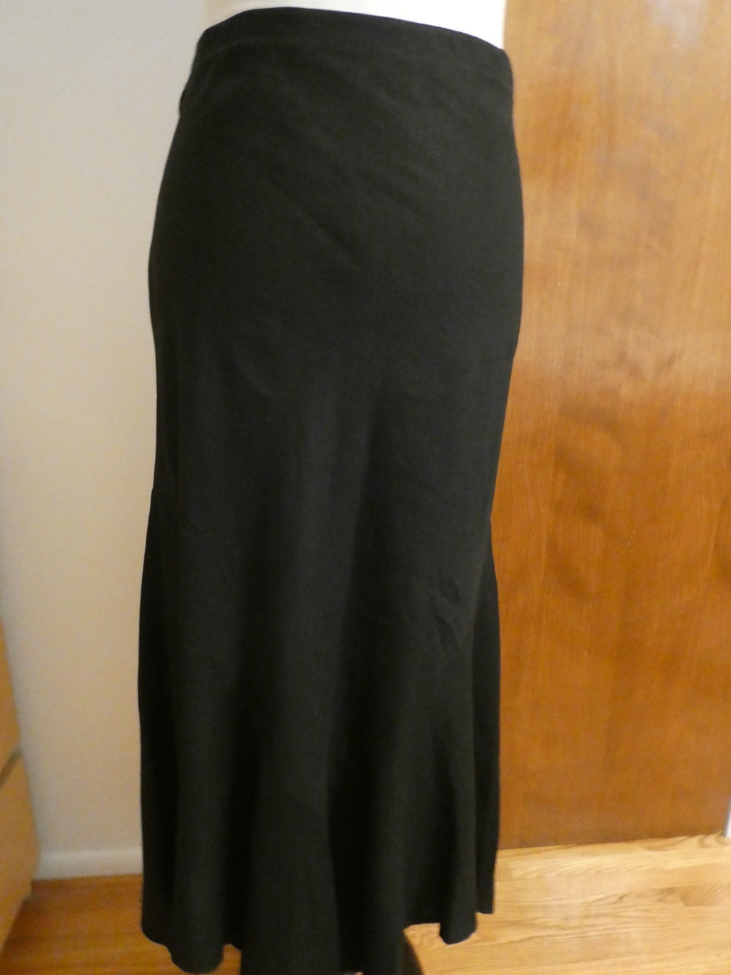 Larry Levine Women Black Linen Rayon Skirt Flare Hem Elegant Long Skirt Size 10