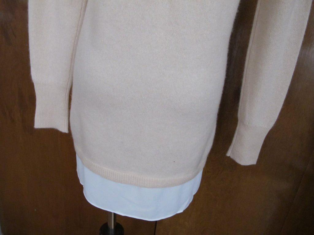 Bloomingdale’s women’s beige nude cashmere sweater Size XS, XL