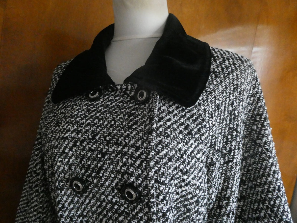 Tahari Arthur S. Levine Women Black/White Gorgeous Blazer Velour Collar Size 10