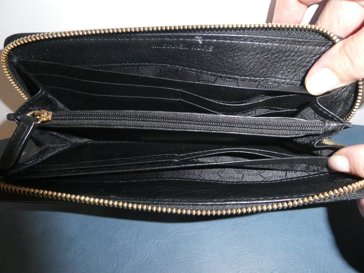 MICHAEL KORS Zip Around Wallet Black Gold Logo Plate Designer Large