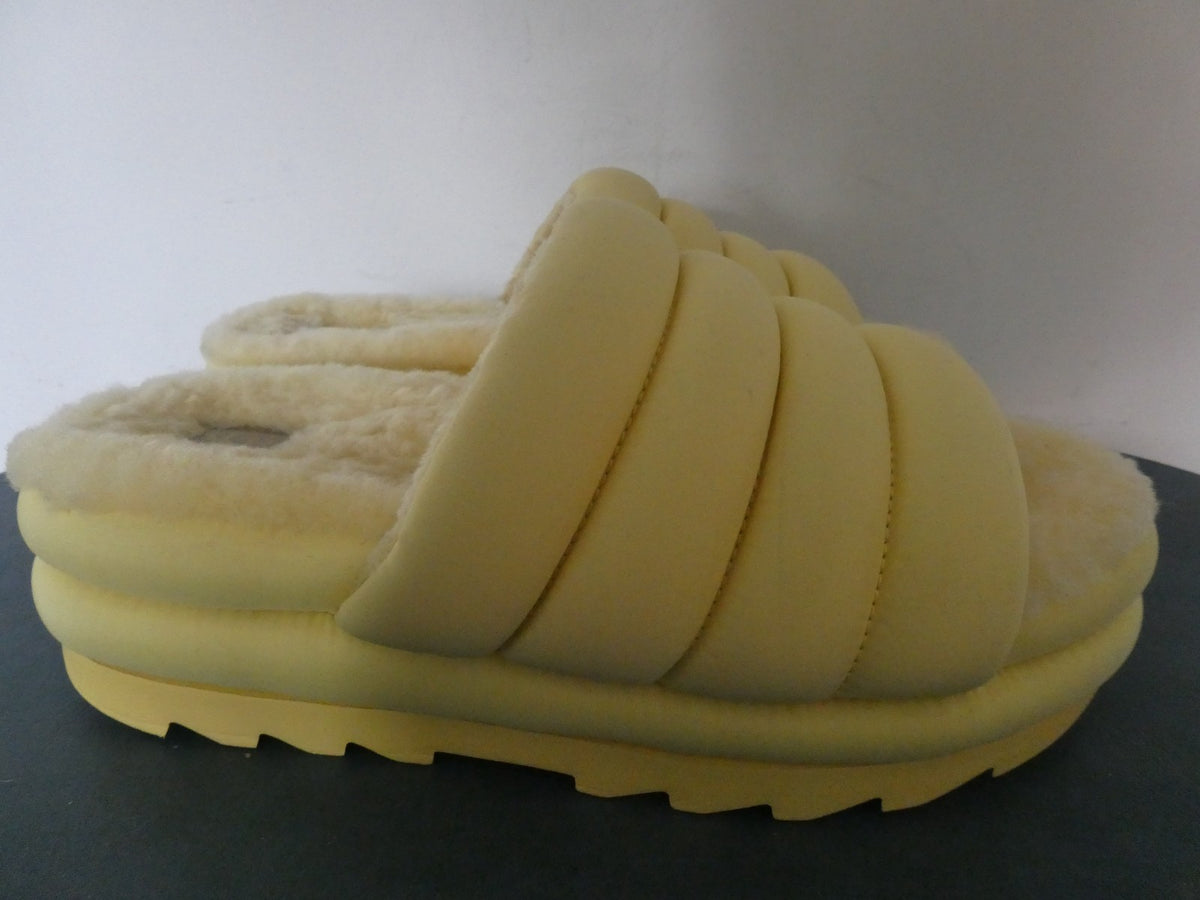 UGG Women Banana Yellow Maxi Sheepskin Platform Slide Women Size US 11