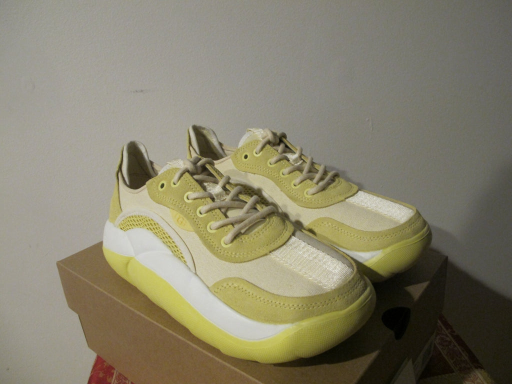 Ugg Australia La Cloud Low Women Slip On Sneaker Shoes yellow white 1107945 sz 9