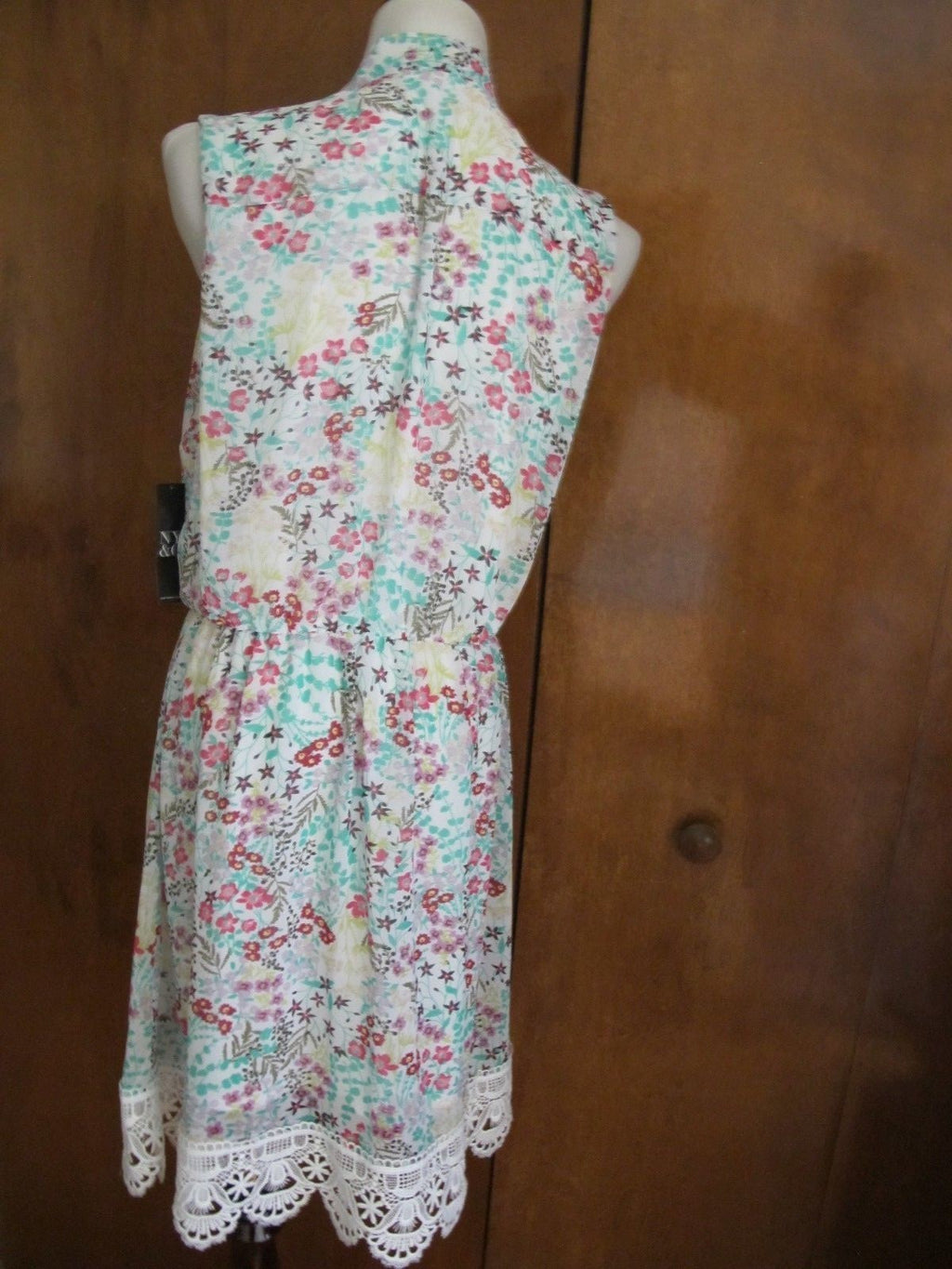 New York & Company Women’s Multi Color Embroidered Dress Size Large NWT