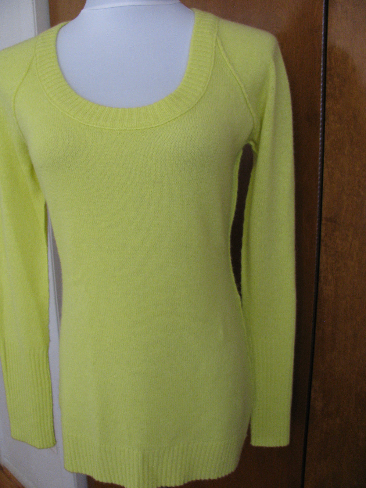 Aqua Womens Yellow Cashmere Boat Neck Back Detailed Long Sleeves Sweater