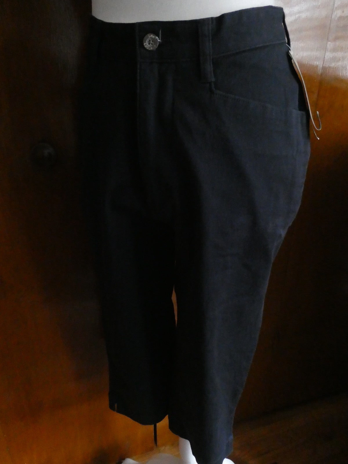 Lee Khakis Navy Women Capris Size 4 Medium Mid Rise Stretch Cotton Below Knee