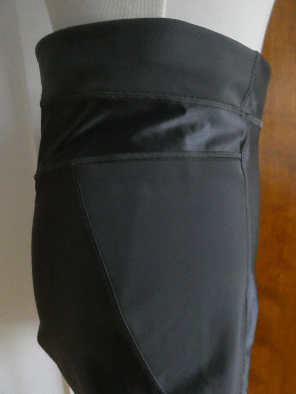Lululemon Satin Shine Panelled HR Short 8" Wordmark Coal Black Size 14 NWT