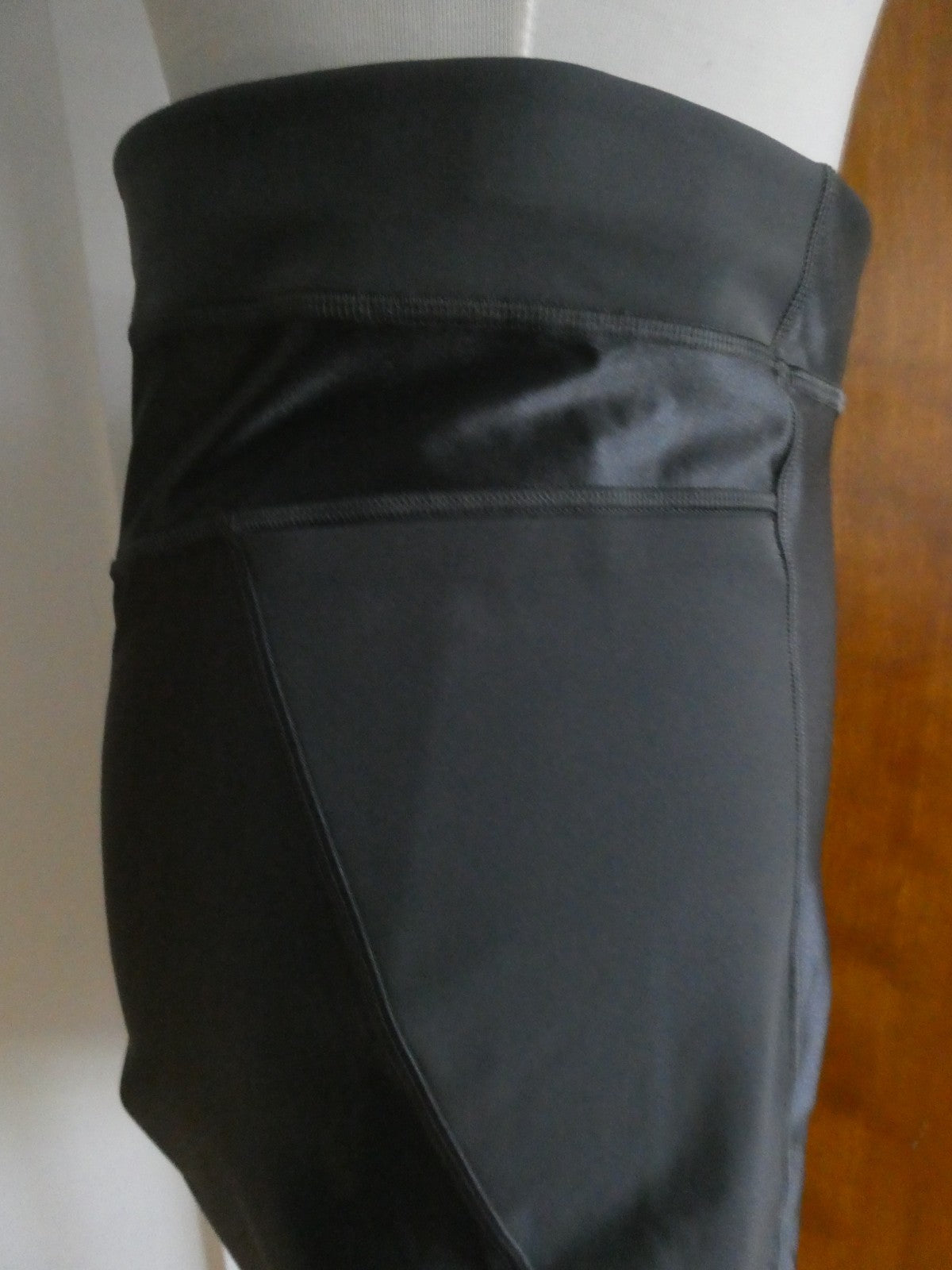 Lululemon Satin Shine Panelled HR Short 8" Wordmark Coal Black Size 14 NWT