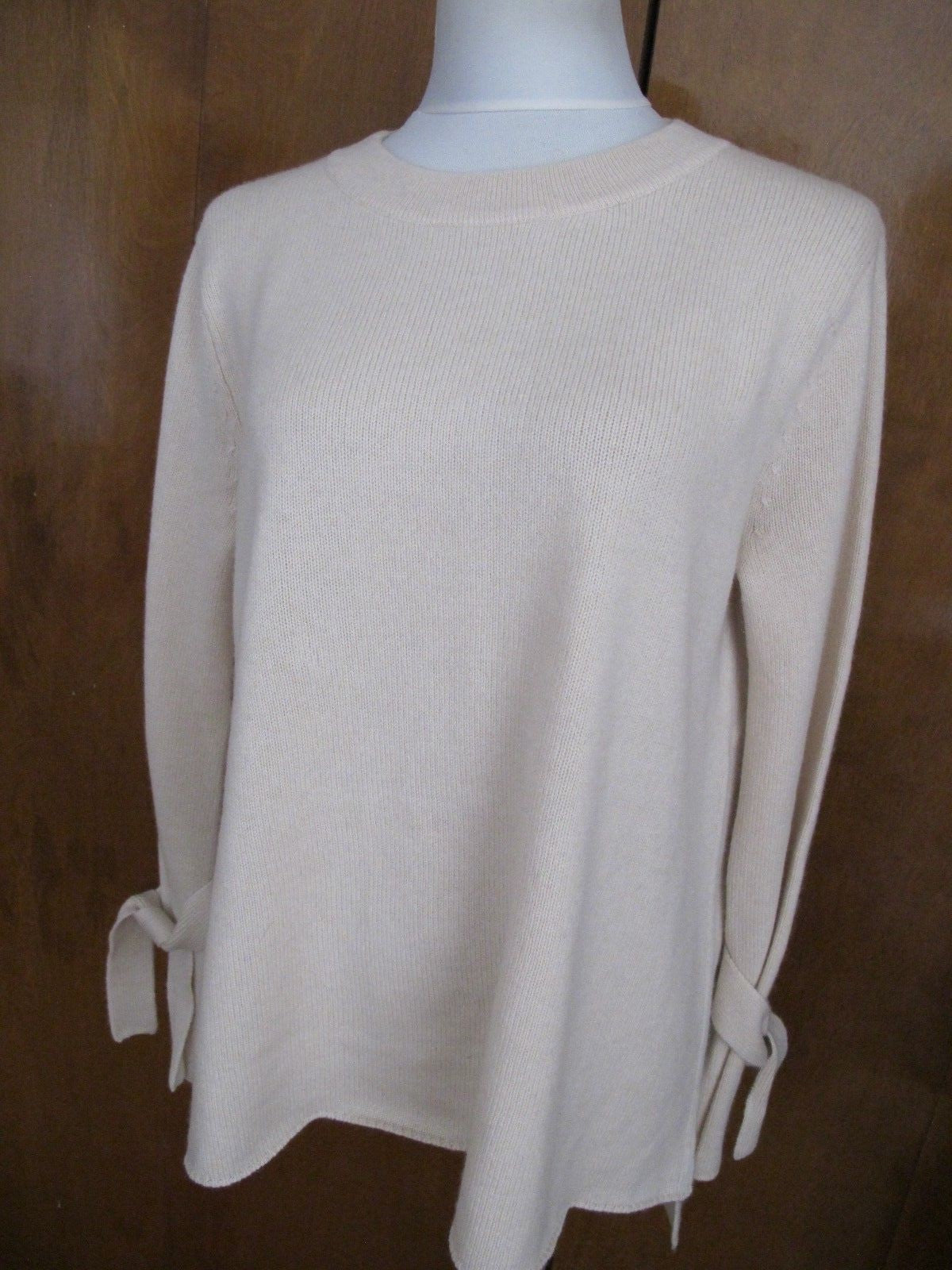 Bloomingdale's Women's Cream 2 Ply Cashmere Detailed Sweater Medium New