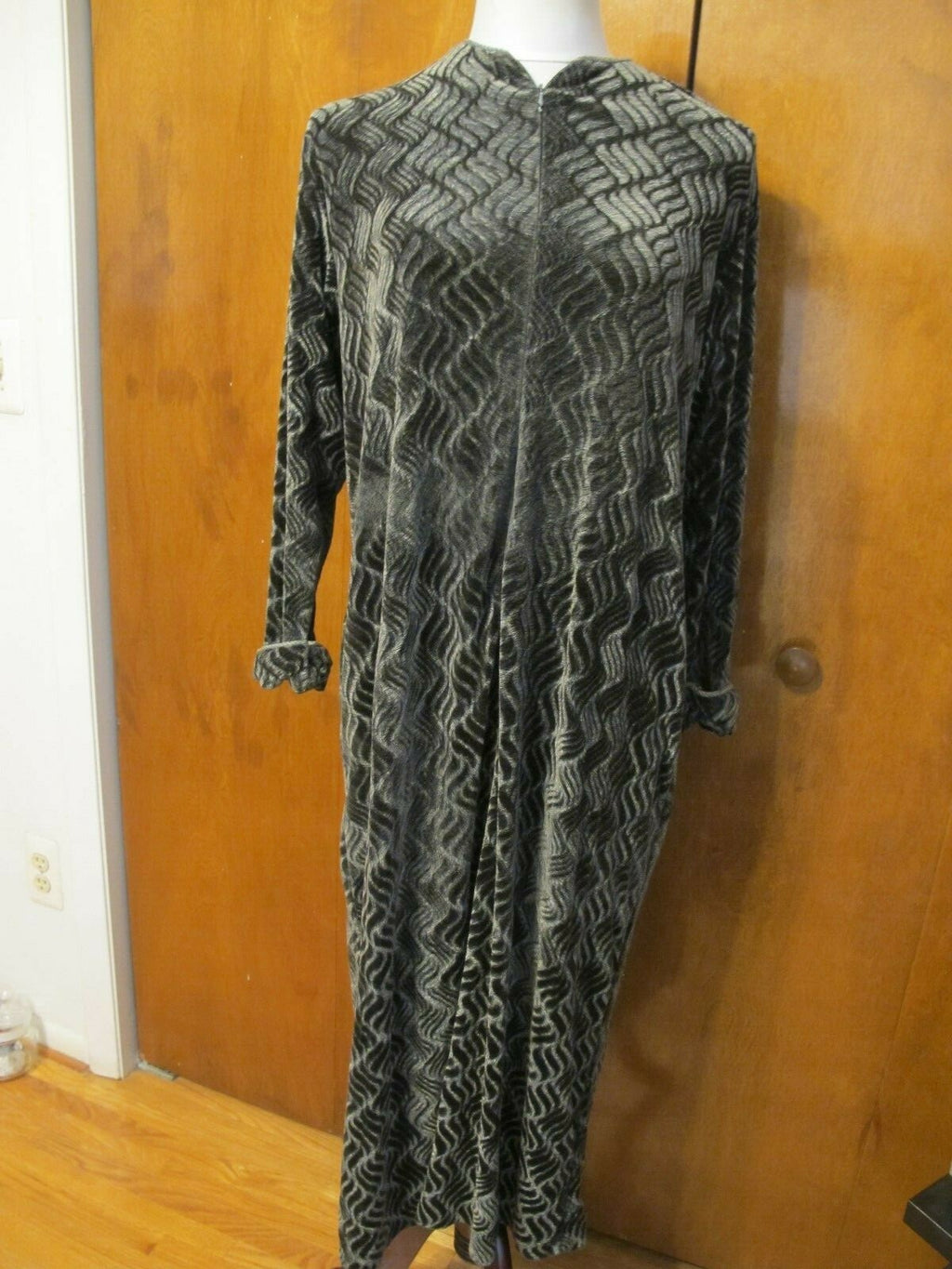 Melange Collection women's gray velour long sleeves dress size small 