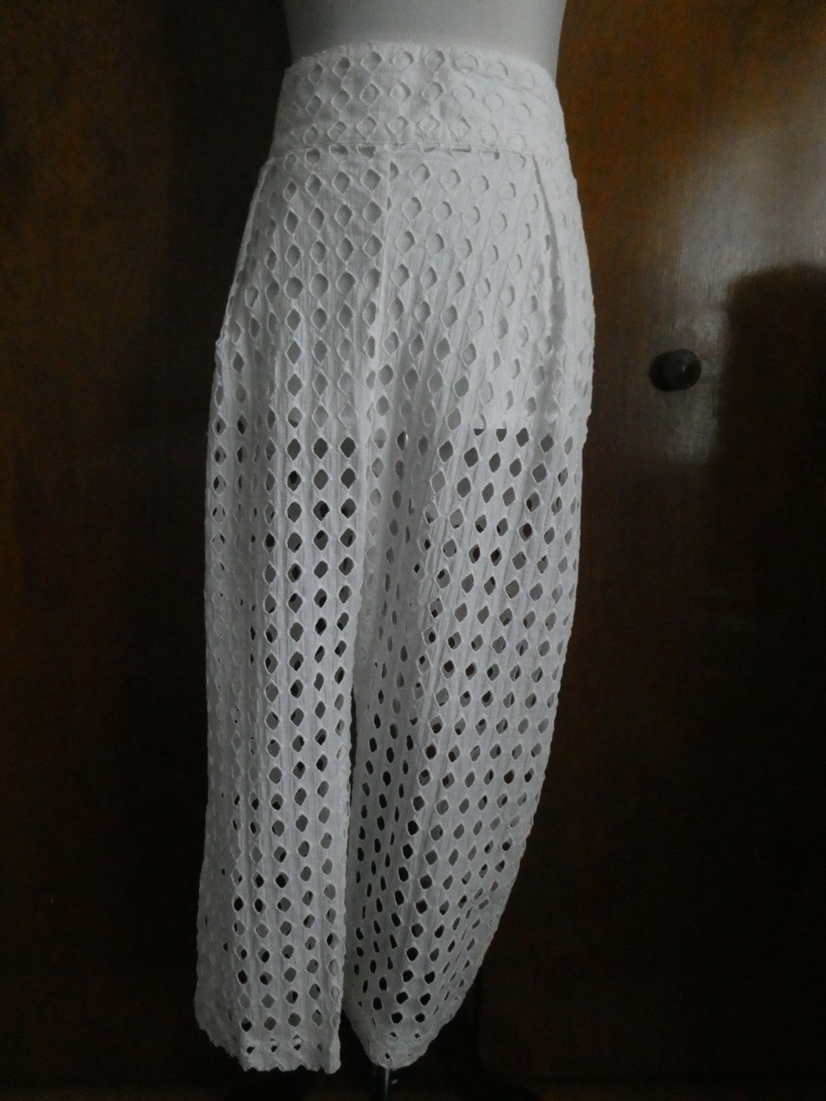 Free People Women's White Eyelet Detailed Pants Elastic Waist Size Large
