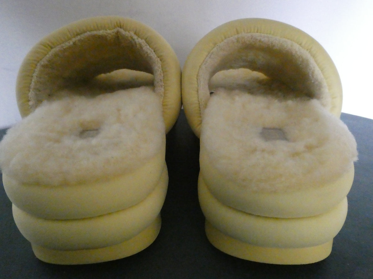 UGG Women Banana Yellow Maxi Sheepskin Platform Slide Women Size US 11