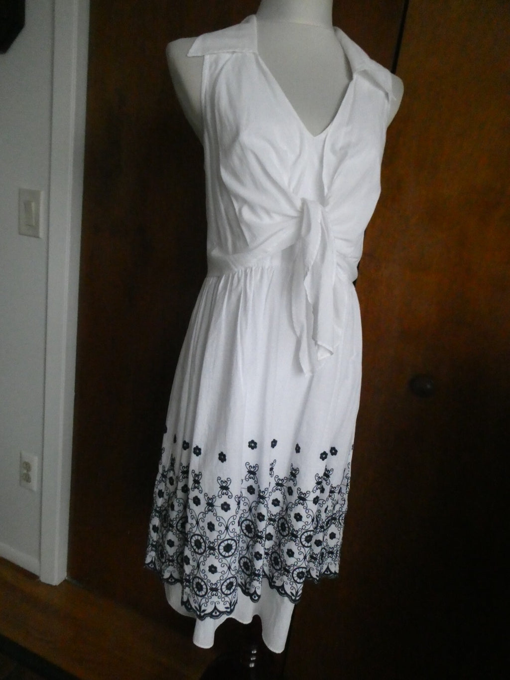 Laundry By Design women's white/black lined gorgeous one-piece dress size 12