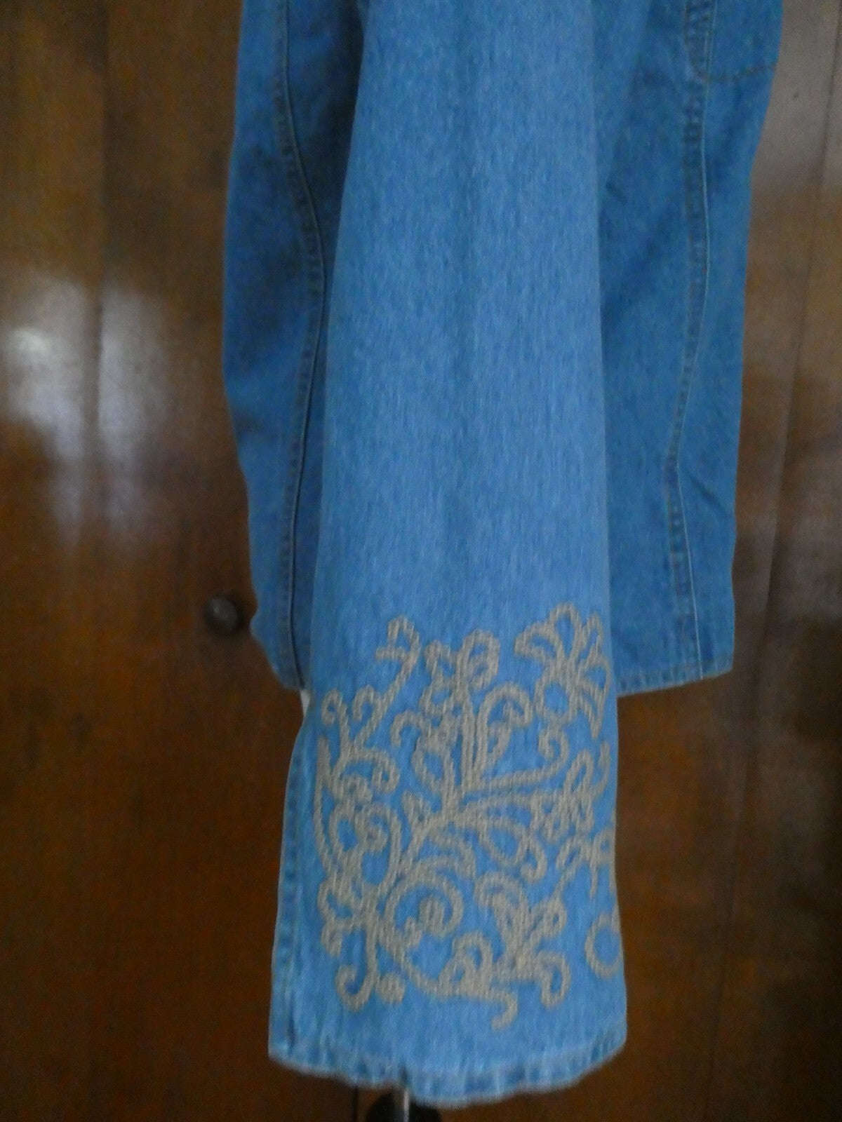 Denim & CO Jeans women's lined embroidered blue jean jacket Xsmall