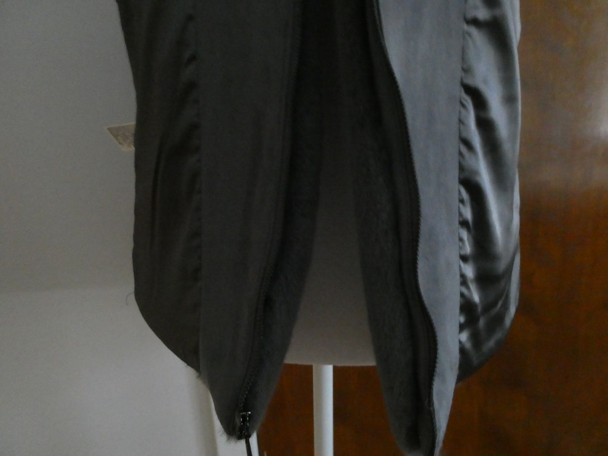 White House Black Market Women's Gray Faux Fur Sweater Vest Zip Front Size Large