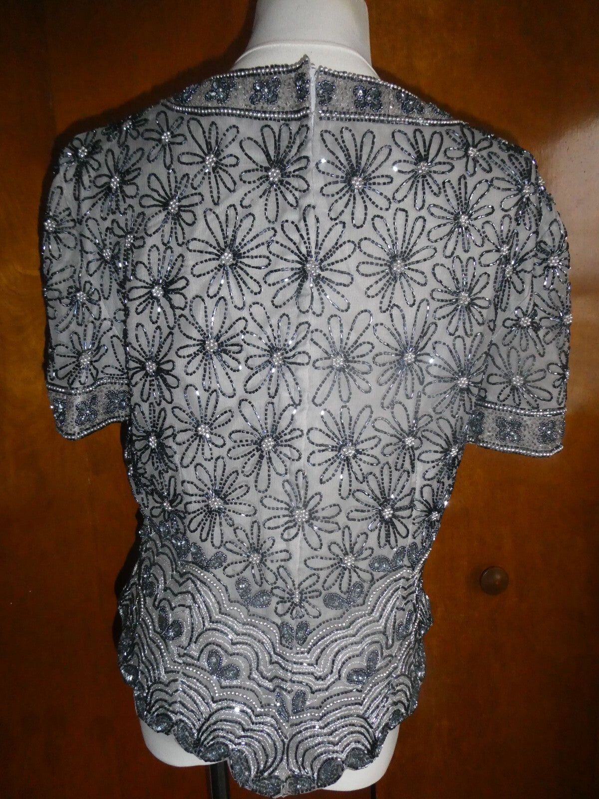 Papell Boutique Women Gray Evening 100% Silk Beaded Party Top Sz XL (fits M/ L)