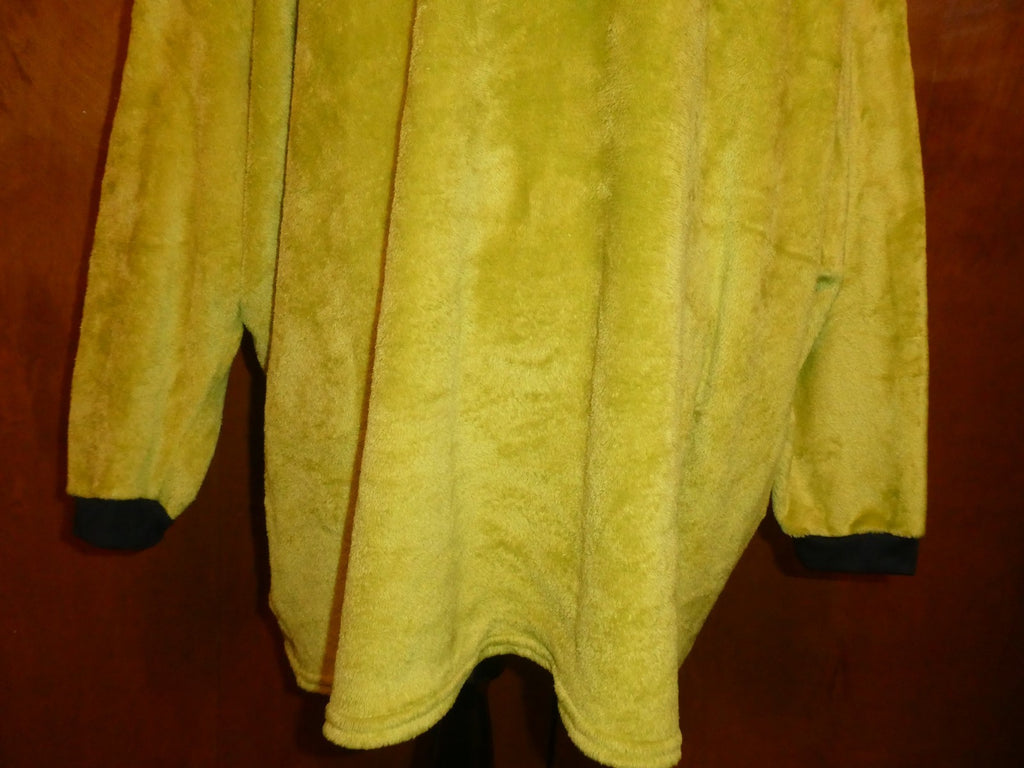 The Grinch Plush Hoodie Blanket OSFM Green Polyester Hooded Pullover Lounger