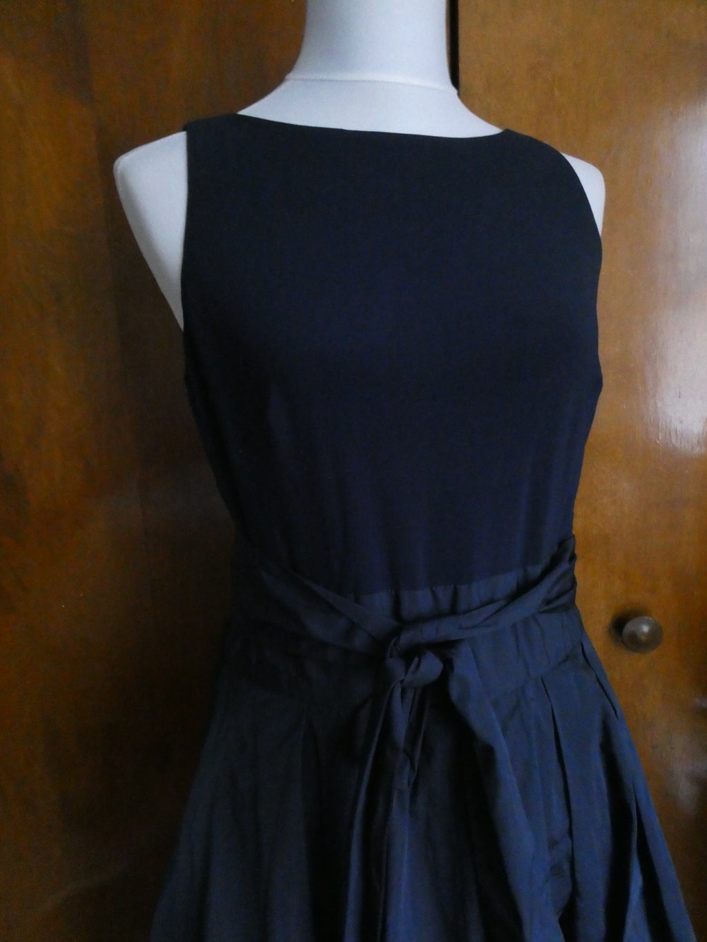Lauren Ralph Lauren women’s navy pleated skirt detailed dress size 12 NEW