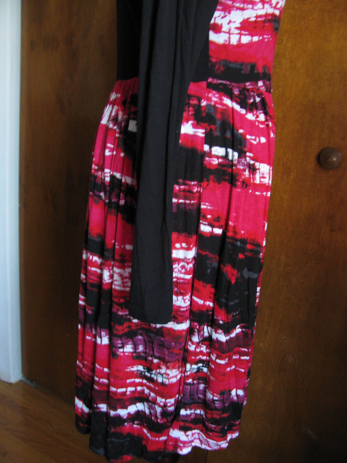Kensie women’s black red poppy combo lined soft dress size Small New