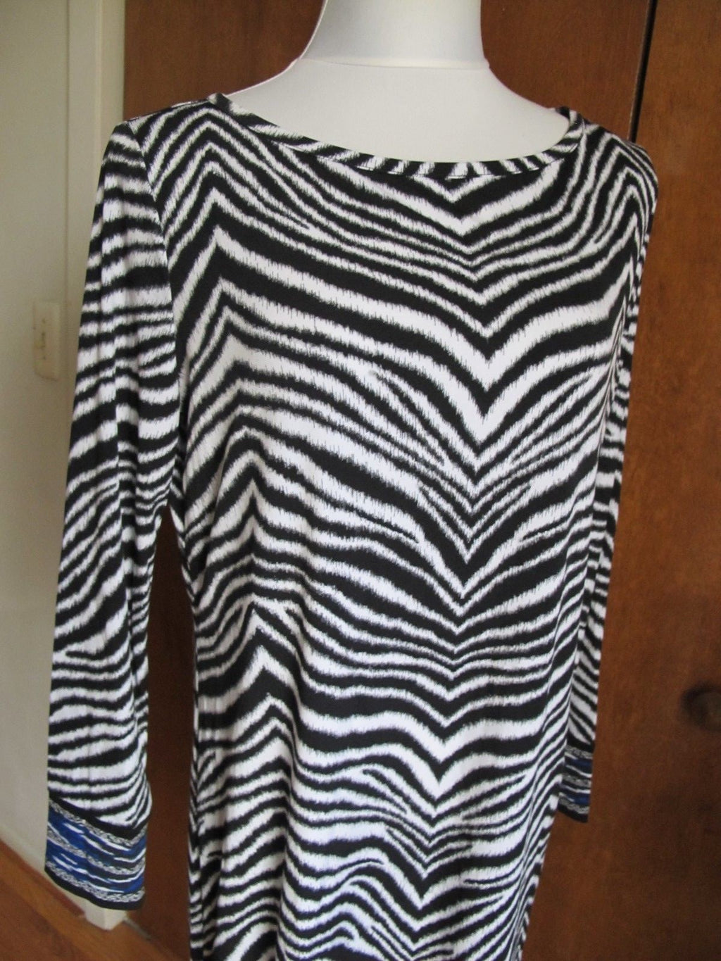 Michael Kors women’s black white blue boat neck jersey shift dress Large 