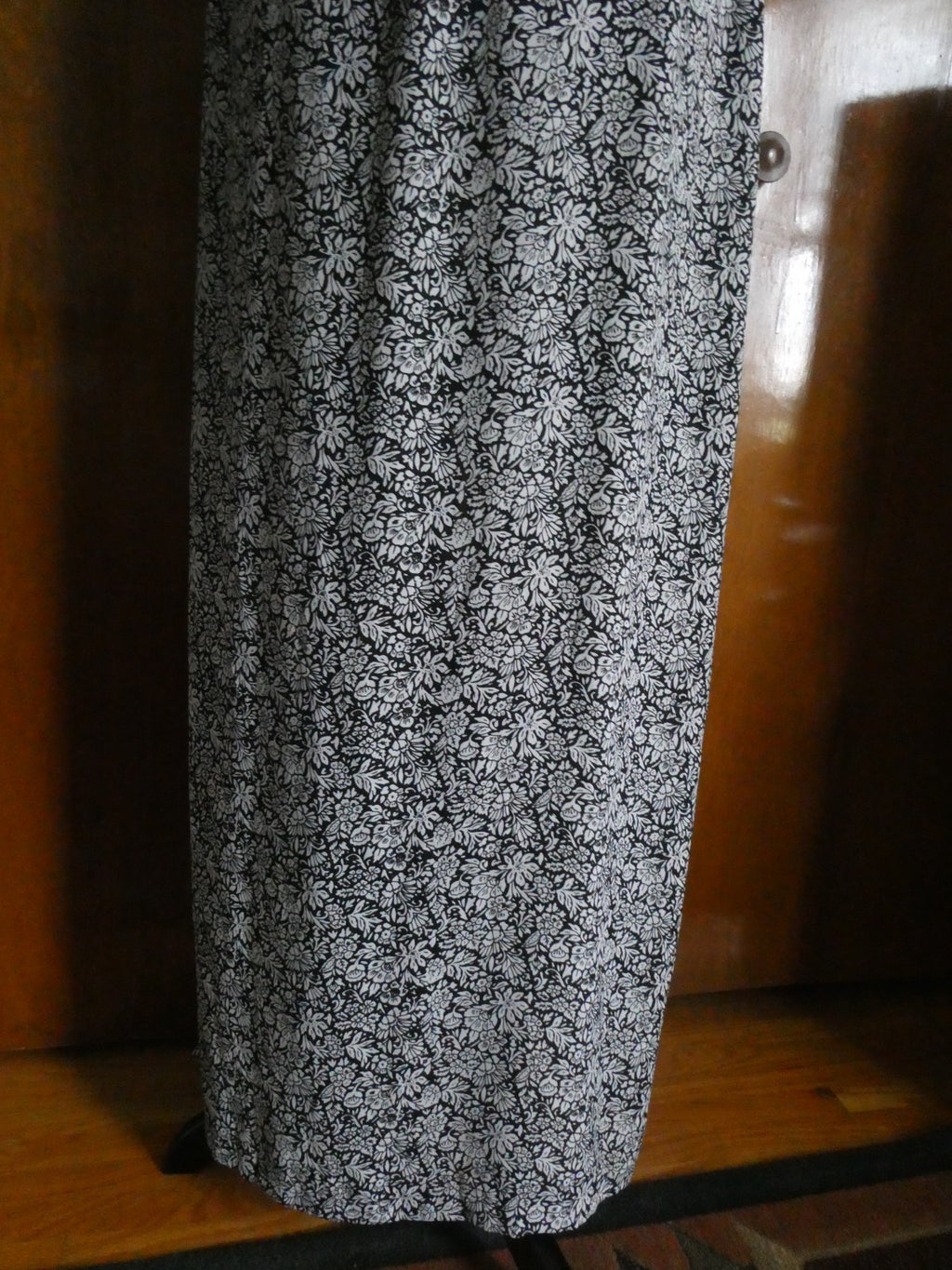 Maxi Dress Size S Black White Floral Sleeveless Elastic Waist LOFT Size Small