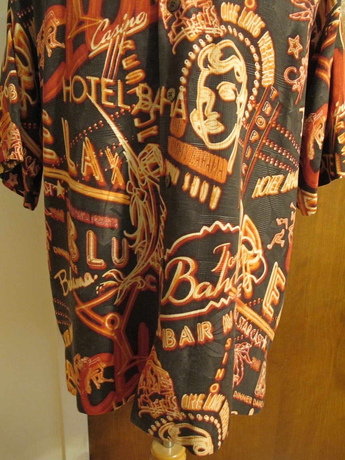 Tommy Bahama Mens Beach Silk Multi Color Brown Red Shirt short sleeves Large