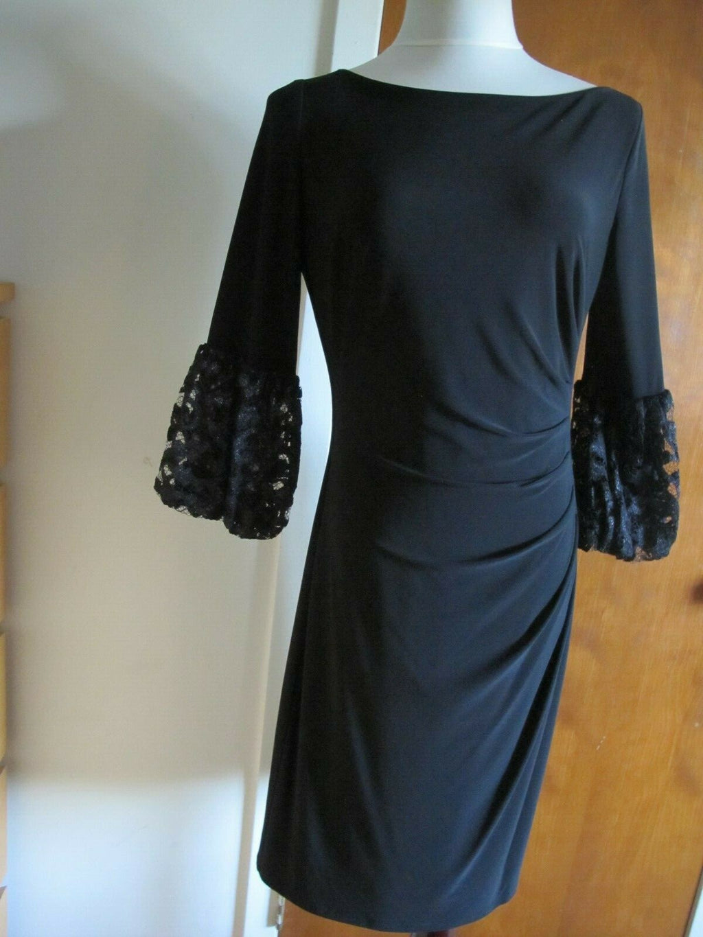 Ralph Lauren women's black lined lace crafted evening dress New