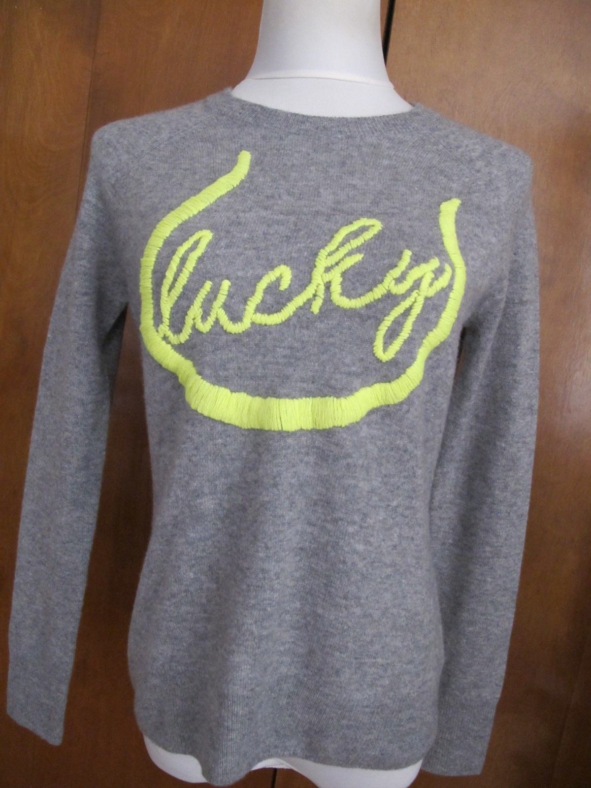 Aqua Women's Gray Cashmere Very Soft Sweater With Word Lucky Size XSmall NWT