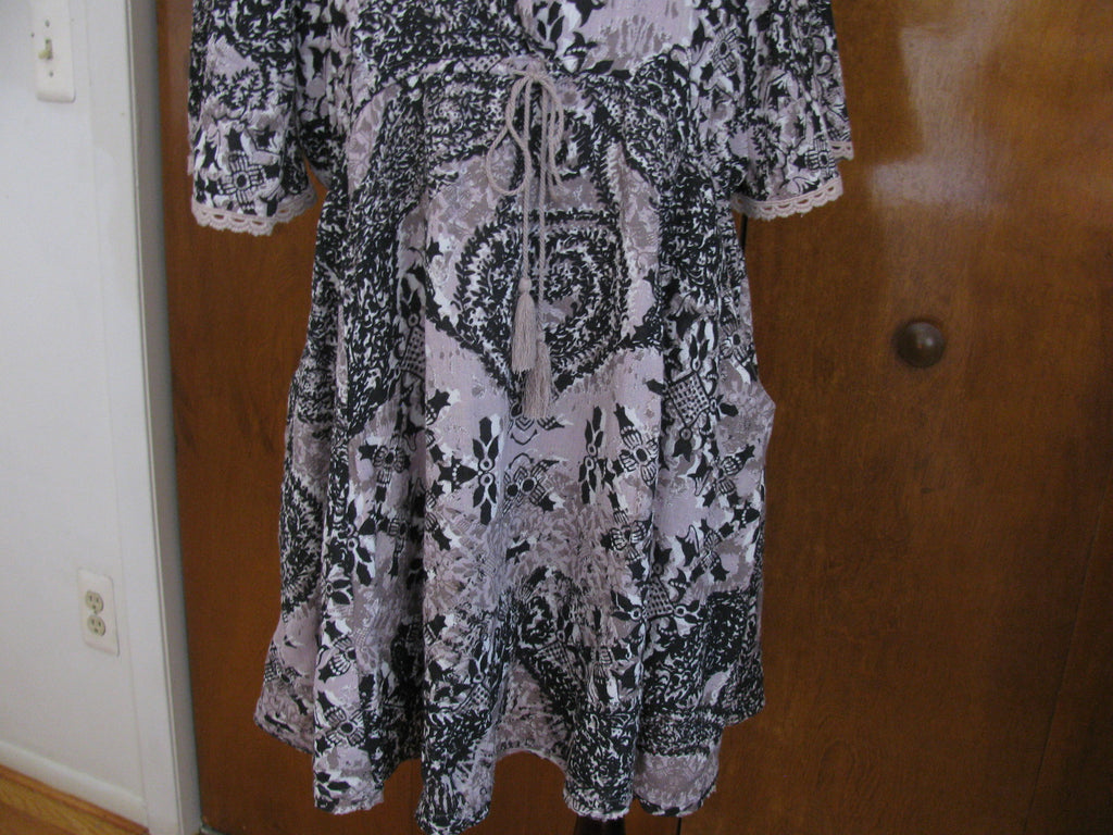 Free People women’s multi color relaxed fit lined soft rayon dress Large