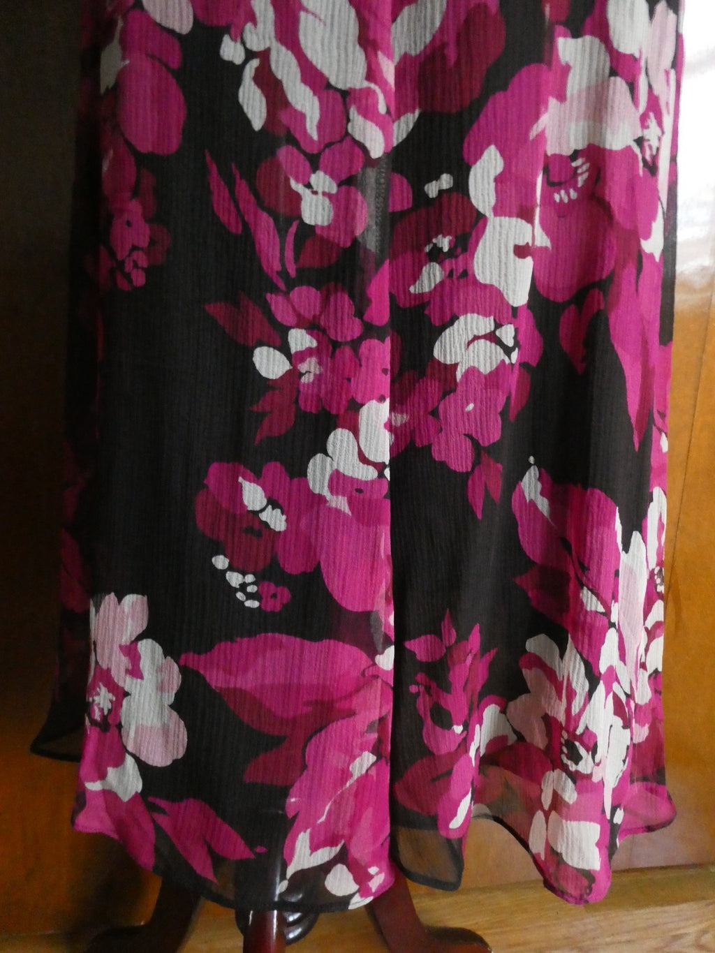 Nine West women's 100% Silk Lined Multicolor Gorgeous Skirt Size 2